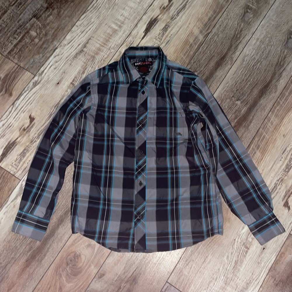 Brand:  Tony Hawks. Size: boys, medium 10/12.  Condition: Has two small rips.